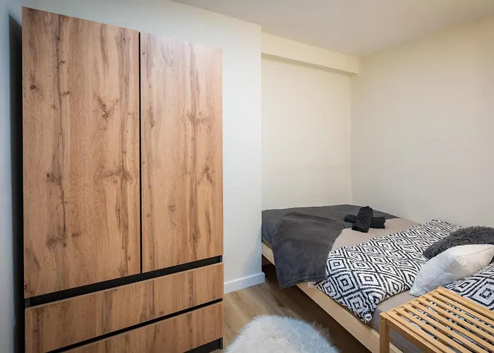 W Skarpie łutynowo *